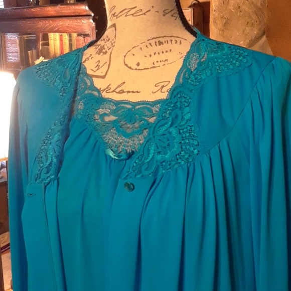 Vintage blue-green robe & gown set - Picture 2 of 8